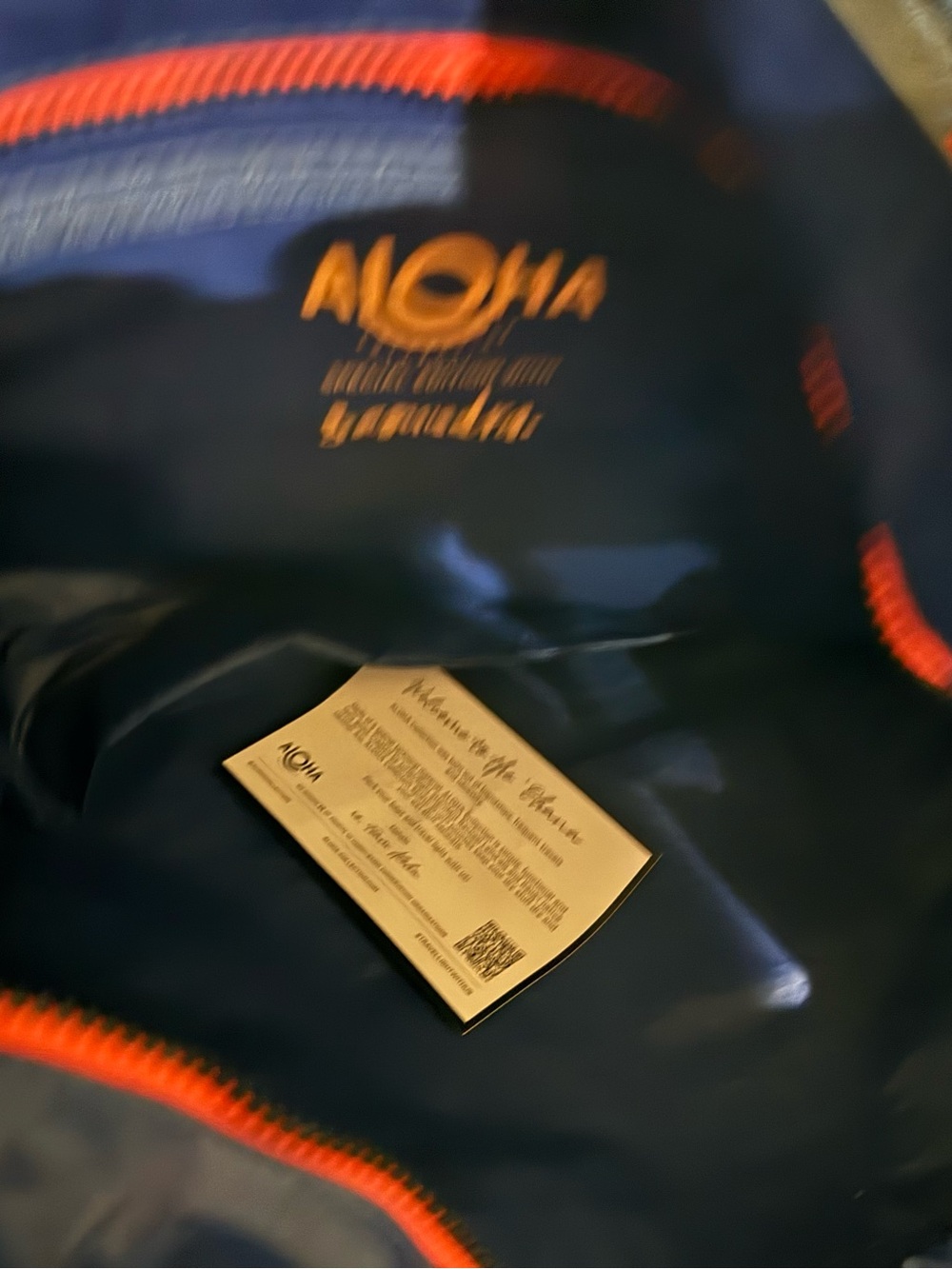 ALOHA Collection bundle!! Day tripper and Travel Dopp Kit bag, current,NWT - Picture 8 of 8